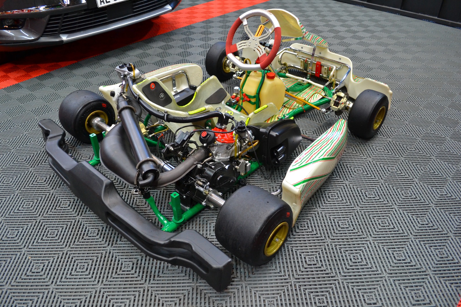 ApexHaus TaG kart